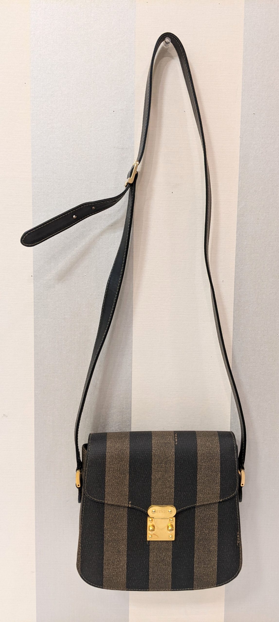 木更津,君津,袖ヶ浦,市原,富津,買取,源,ルイヴィトン,LV,モノグラム,ショルダーバッグ,ハンドバッグ,ブランドバッグ,レディース,女性,Louis Vuitton,FENDI,フェンディ,ペカン柄,ショルダーバッグ
